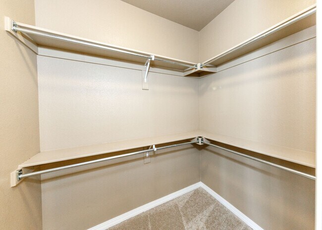 Building Photo - Westside 3 Bed Townhouse in Gold Hill Mesa