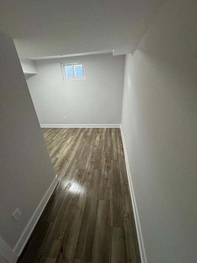 Building Photo - 4502 Elmwood Rd