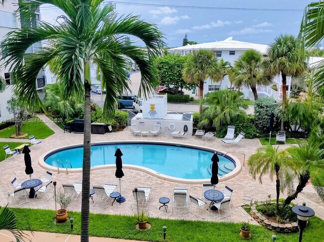 Building Photo - 4117 Bougainvilla Dr