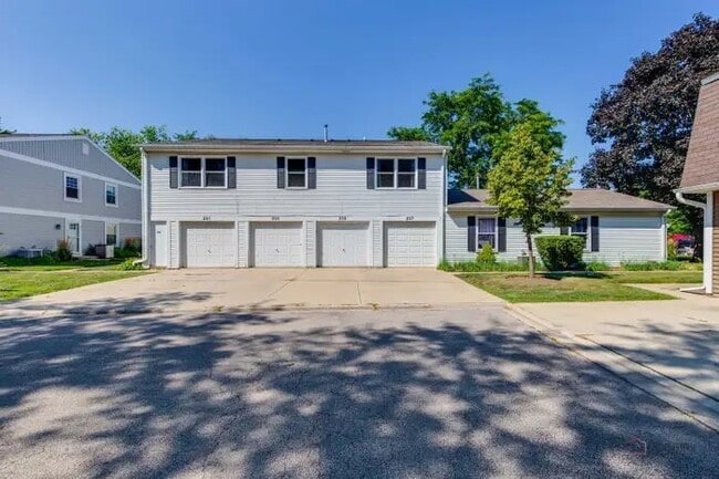 Building Photo - 231 Sunset Ct