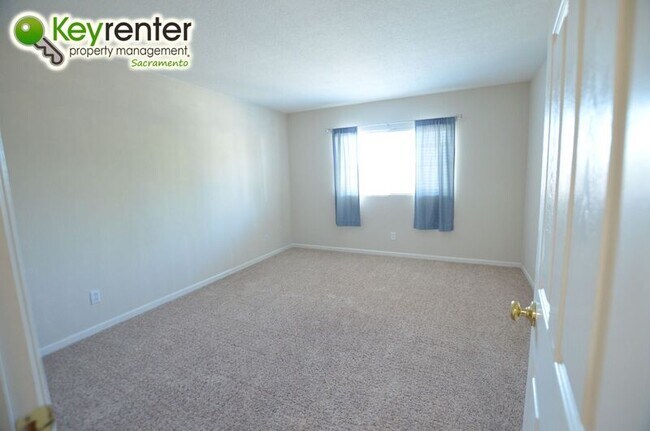 Building Photo - 1845 Ardfern Way
