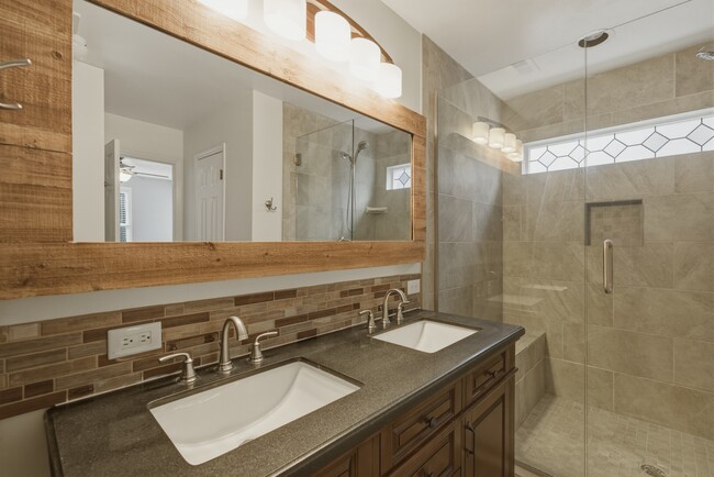 Building Photo - 8504 Powis Cir