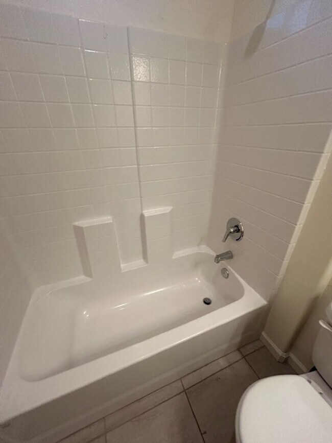 Building Photo - 3306 Manchester St