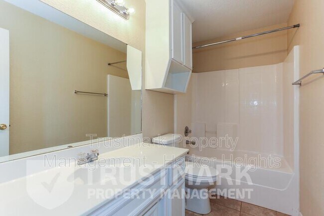 Building Photo - 4300 Capri Dr