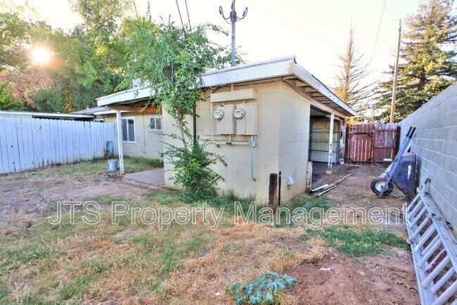 Building Photo - 5912 21st Ave