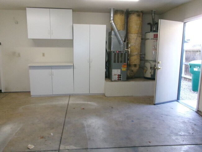 Building Photo - 218 Idlewild Dr
