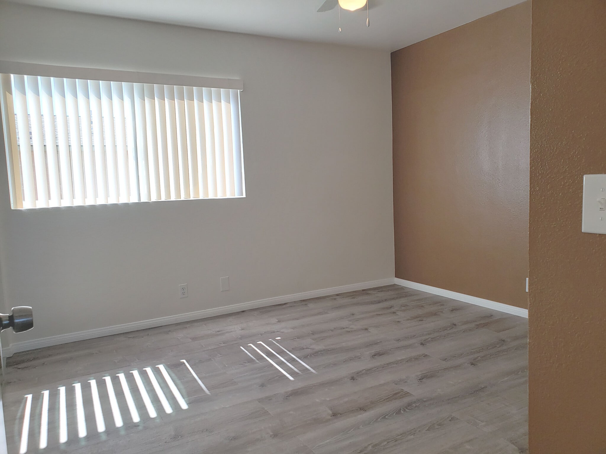 Building Photo - 1261 Victor St