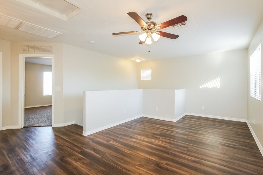 Building Photo - 12916 W Lawrence Ct