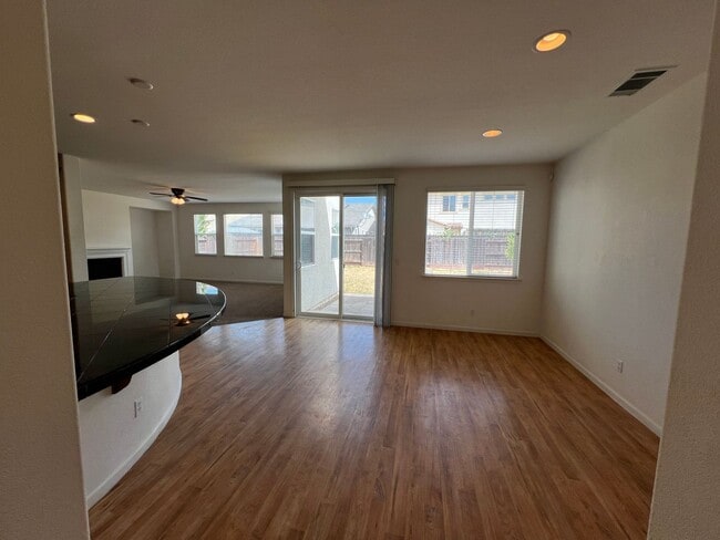 Building Photo - 2553 Acapulco Way