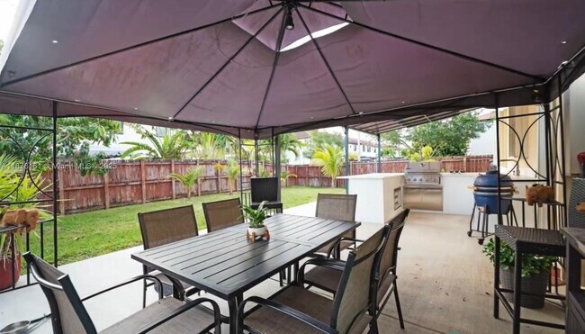 Building Photo - 4300 SW 164th Path