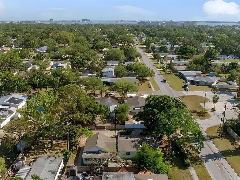 Building Photo - 1604 58th St S