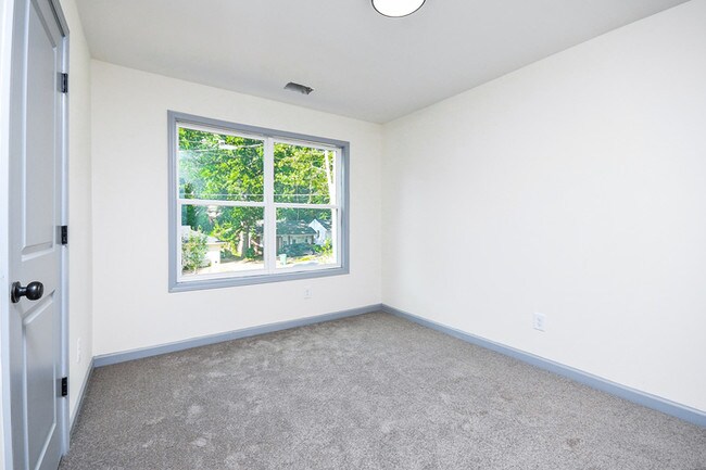 Building Photo - New Construction Ready for Move In!