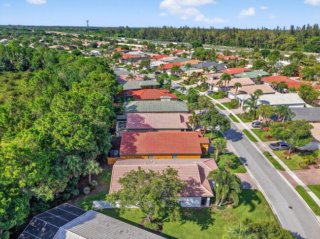 Building Photo - 8403 Siciliano St