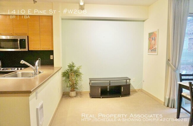Building Photo - Braeburn Apartment