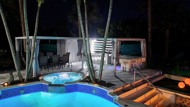 Building Photo - 377 Squire Dr