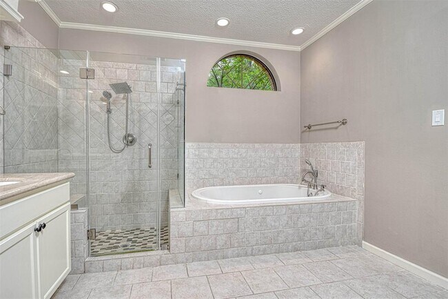 Building Photo - 41 Sweetleaf Ct