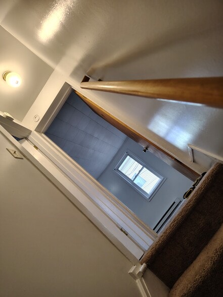 2 bedroom - 416 W Poplar St