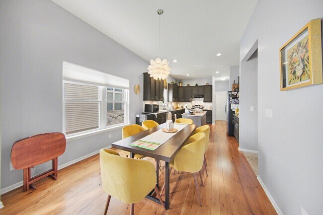 Building Photo - 1495 Chapleau Dr