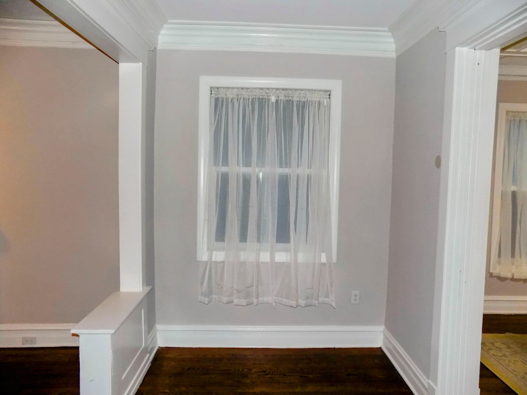 Building Photo - 434 N Pine Ave