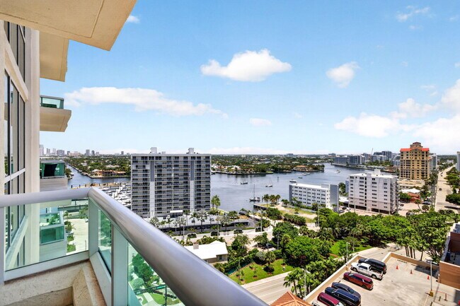 Building Photo - 101 S Fort Lauderdale Beach Blvd