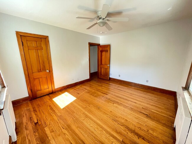 Building Photo - 2216 Baltic Ave