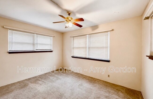 Building Photo - 5046 Winona Ave