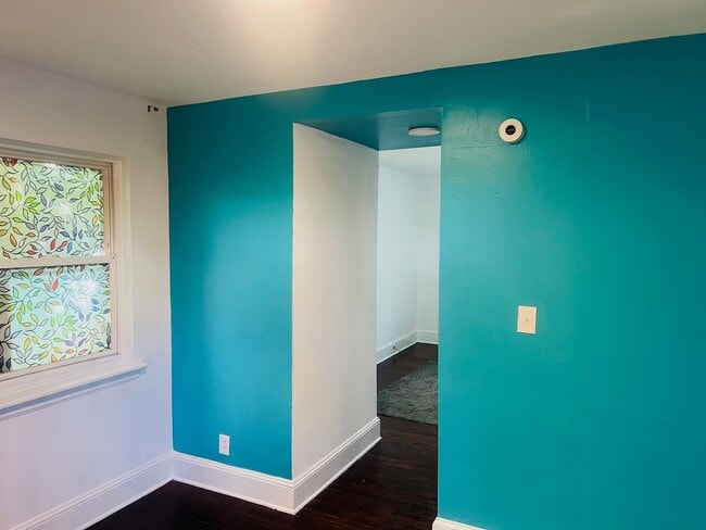 Building Photo - 2 bed, 2 bath in LOSO.