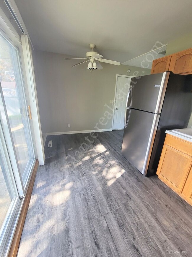 Building Photo - Three Bedroom Brick Ranch for Rent