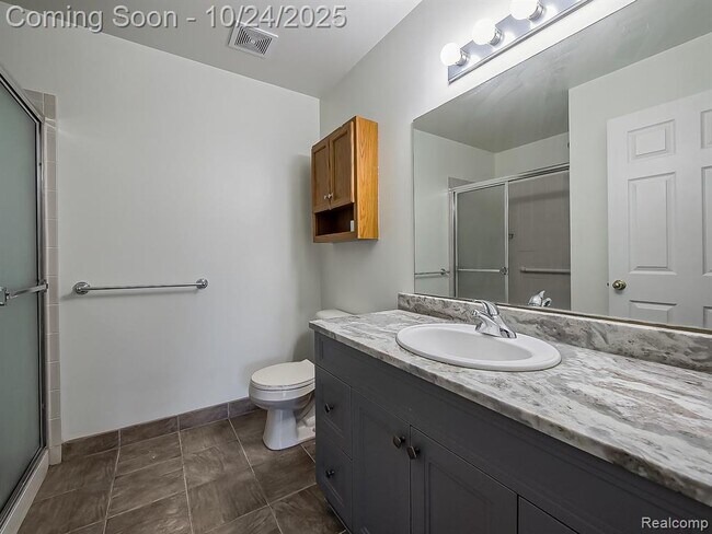Building Photo - 8208 Chesapeake Cir