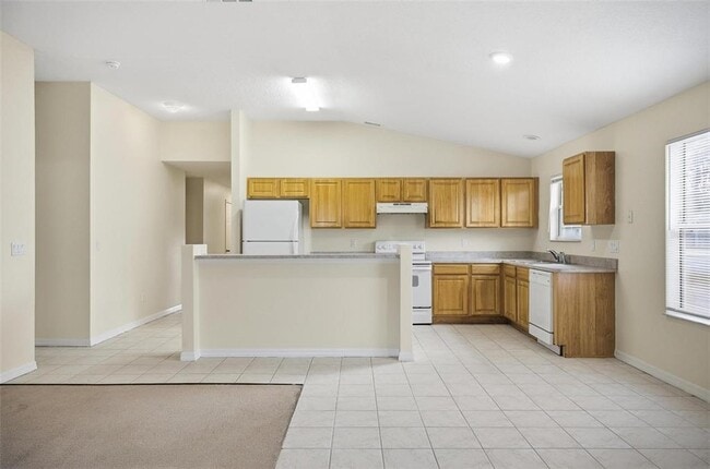 Building Photo - 166 Plainview Dr