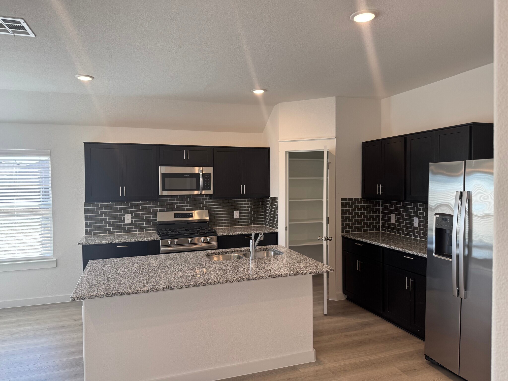 Building Photo - 1614 Red Acre Trl