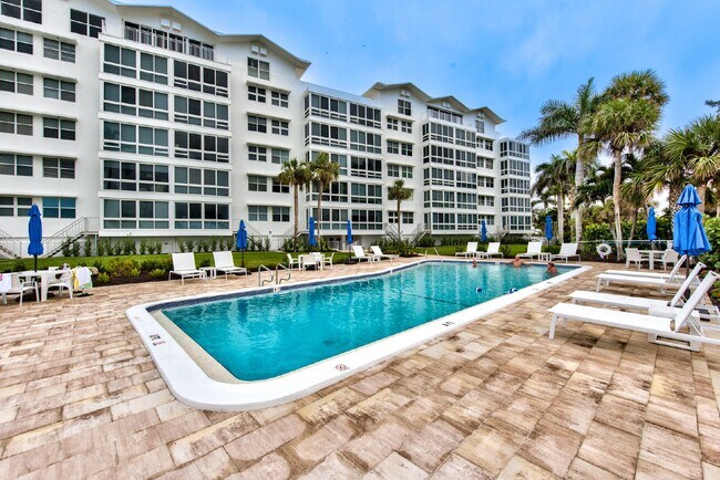 Building Photo - Condo on the Beach in the Moorings