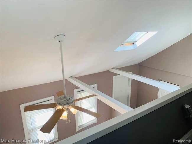 Building Photo - 510 Stratford Rd