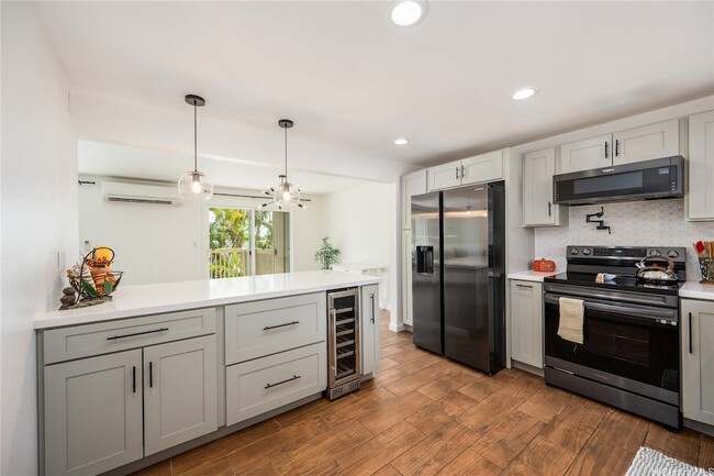 Building Photo - 94-1081 Anania Circle Unit 12