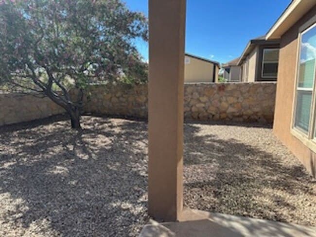 Building Photo - 4715 Zeno Pl