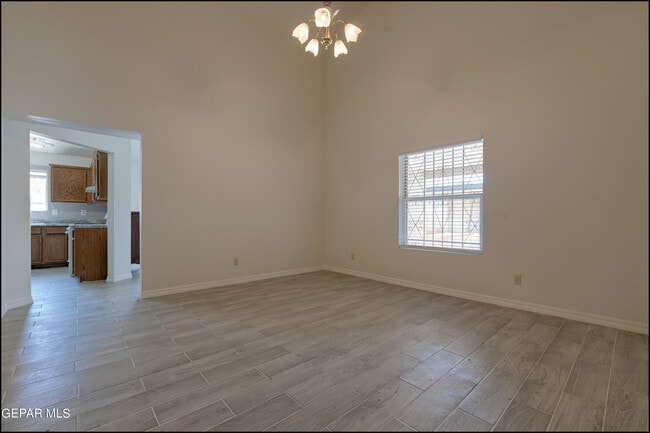 Building Photo - 129 Torrey Pines Dr