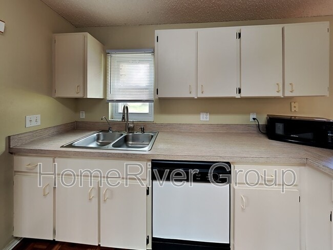 Building Photo - 9824 Morris Glen Way