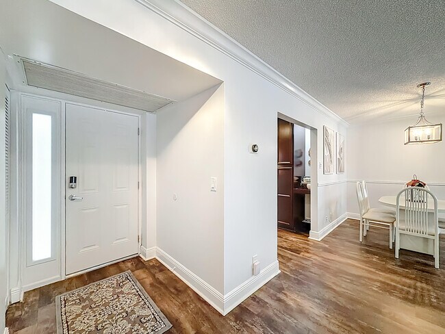 Building Photo - 2846 Carambola Cir S