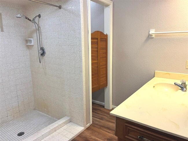 Building Photo - 15502 Rio Plaza Dr