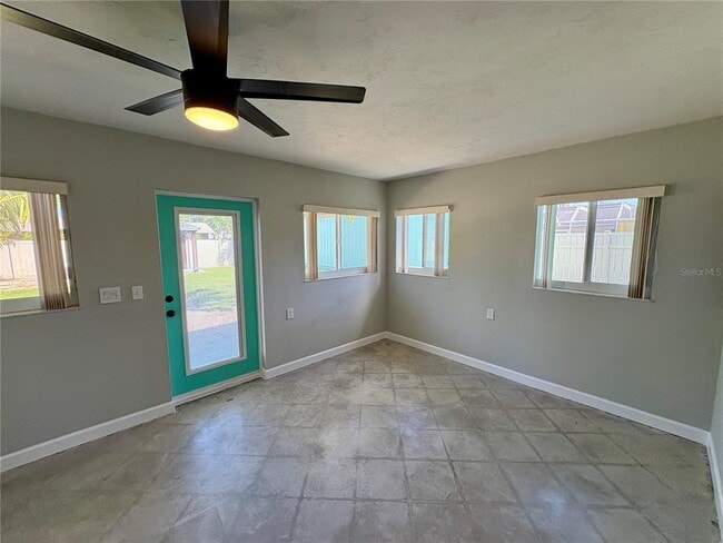 Building Photo - 4342 Pompano Ln