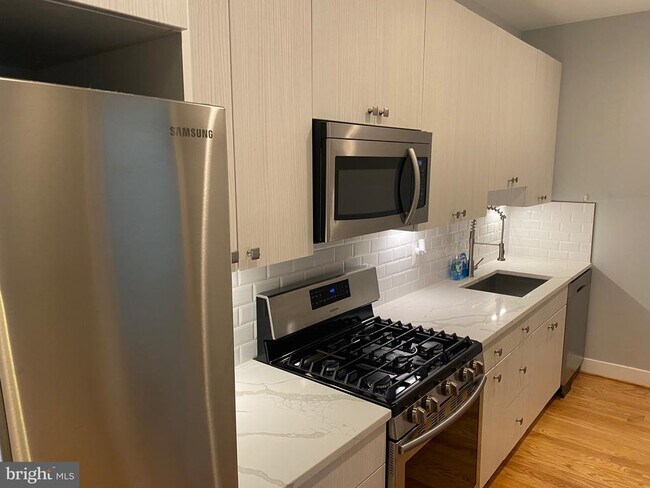 Building Photo - 37 Missouri Ave NW