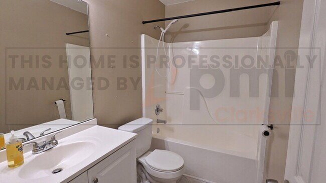 Building Photo - 1042 Waterford Cir