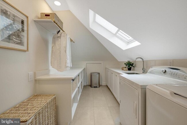 Building Photo - 6305 Dunaway Ct