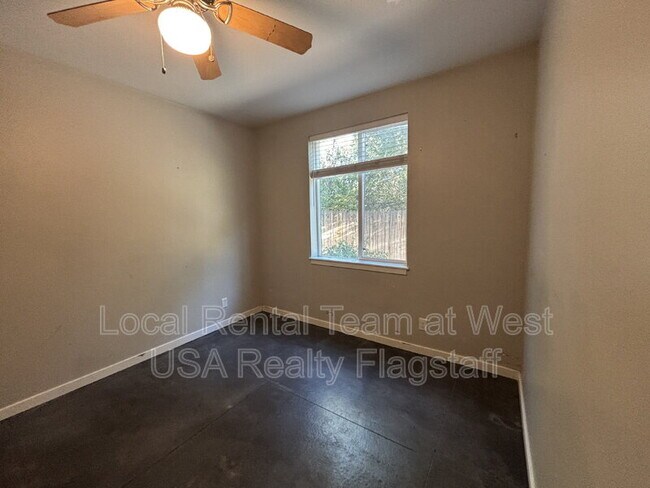 Building Photo - 522 S Fountaine St