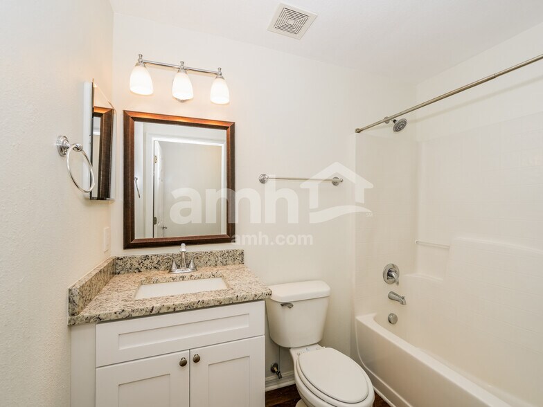 Building Photo - 3120 Bellericay Ln