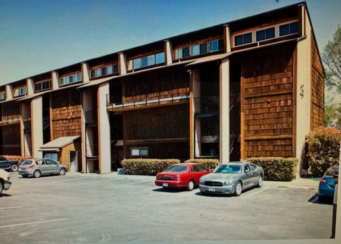Building Photo - 1214 Barton Hills Dr