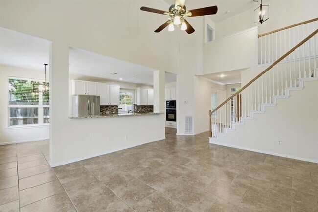 Building Photo - 2033 Creole Dr