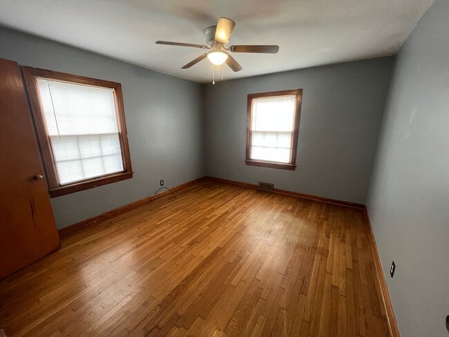 Building Photo - Updated 3 Bedroom Home across from MSU