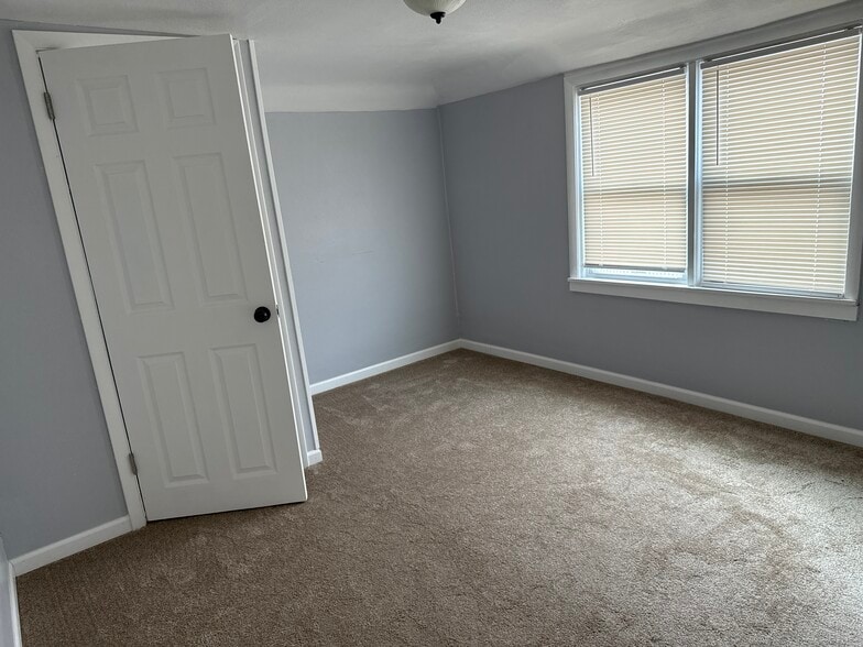 Building Photo - 601 Garfield Ave