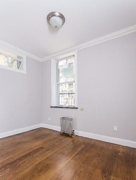 Building Photo - 437 W 53rd St